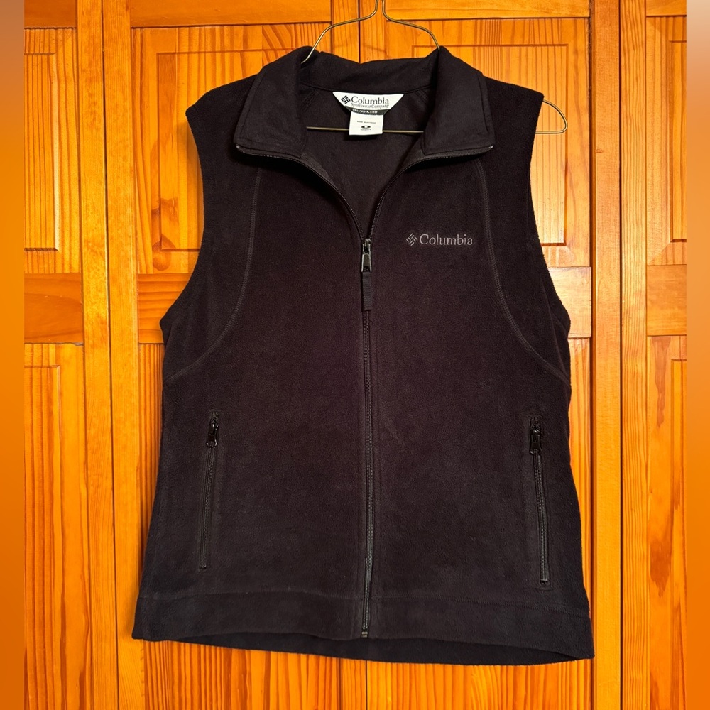Black Fleece Columbia Vest